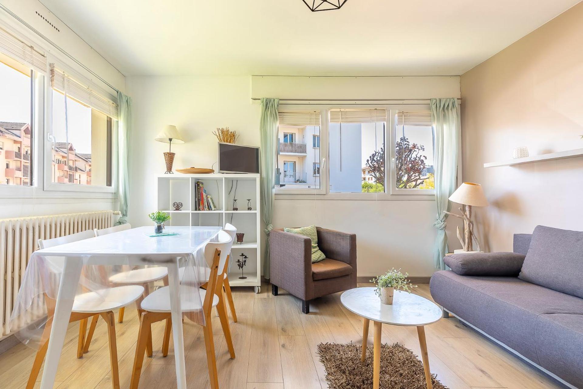 Appart Cosy Annecy Parking Et Velos Gratuit Exteriör bild